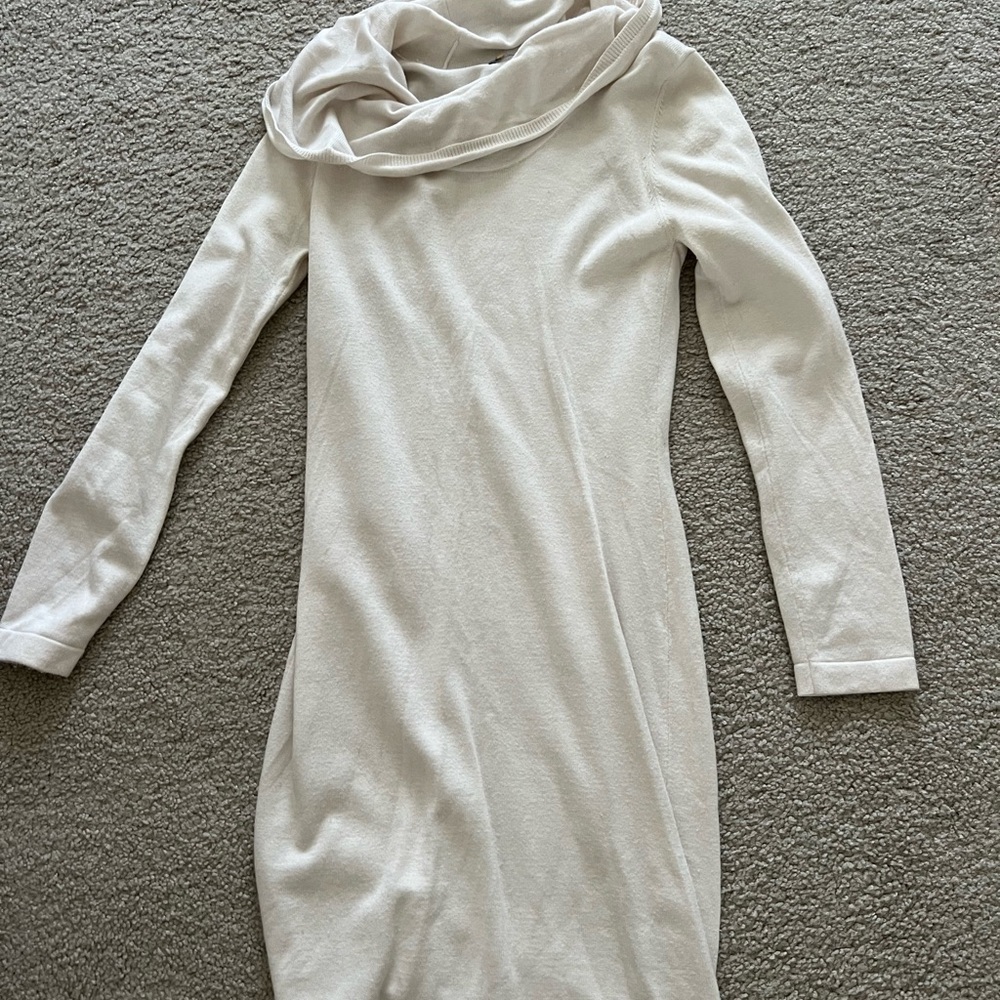 Elegant Cream Long Sleeve Dress